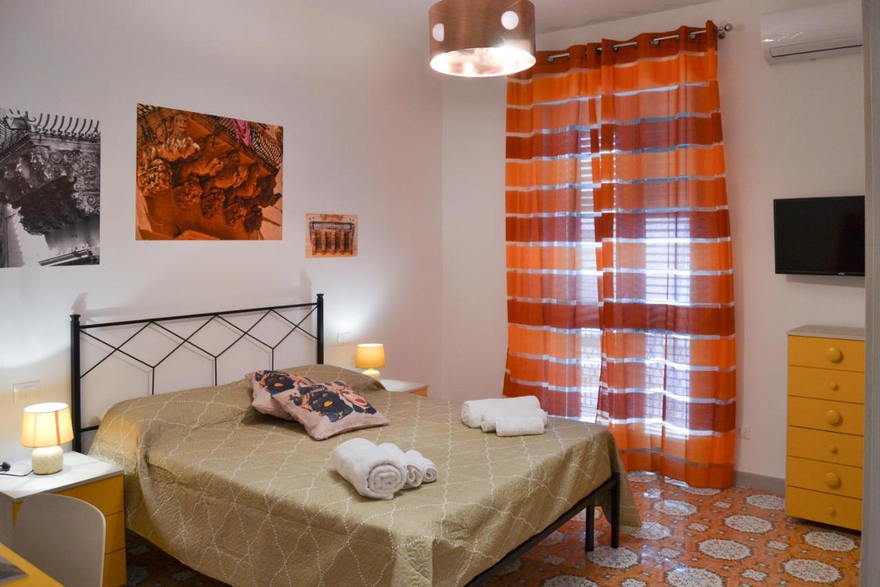 Quattroquarti Stradivari Home Noto Exterior foto