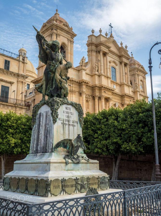 Quattroquarti Stradivari Home Noto Exterior foto